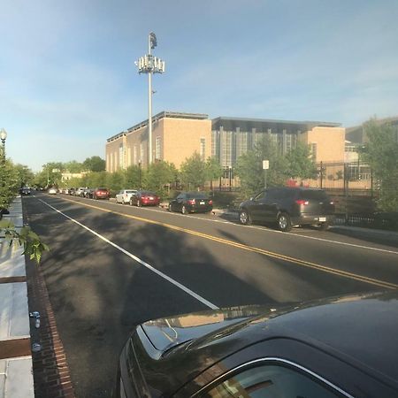 Steps To Convention Center, Downtown Dc, And Metro Station: Private And Comfortable Bedroom/Bathroom Washington Esterno foto